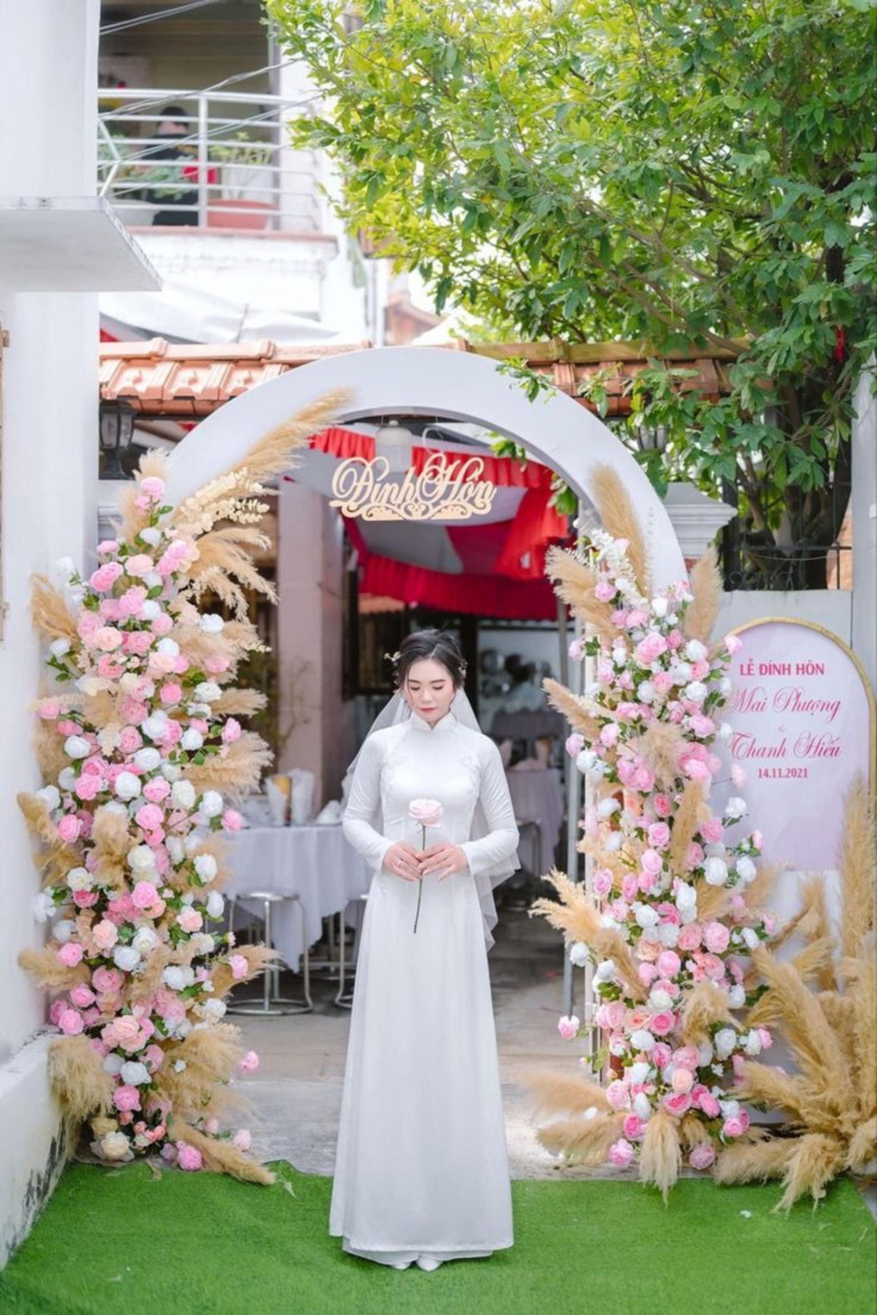 Cổng hoa cưới có ý nghĩa gì?