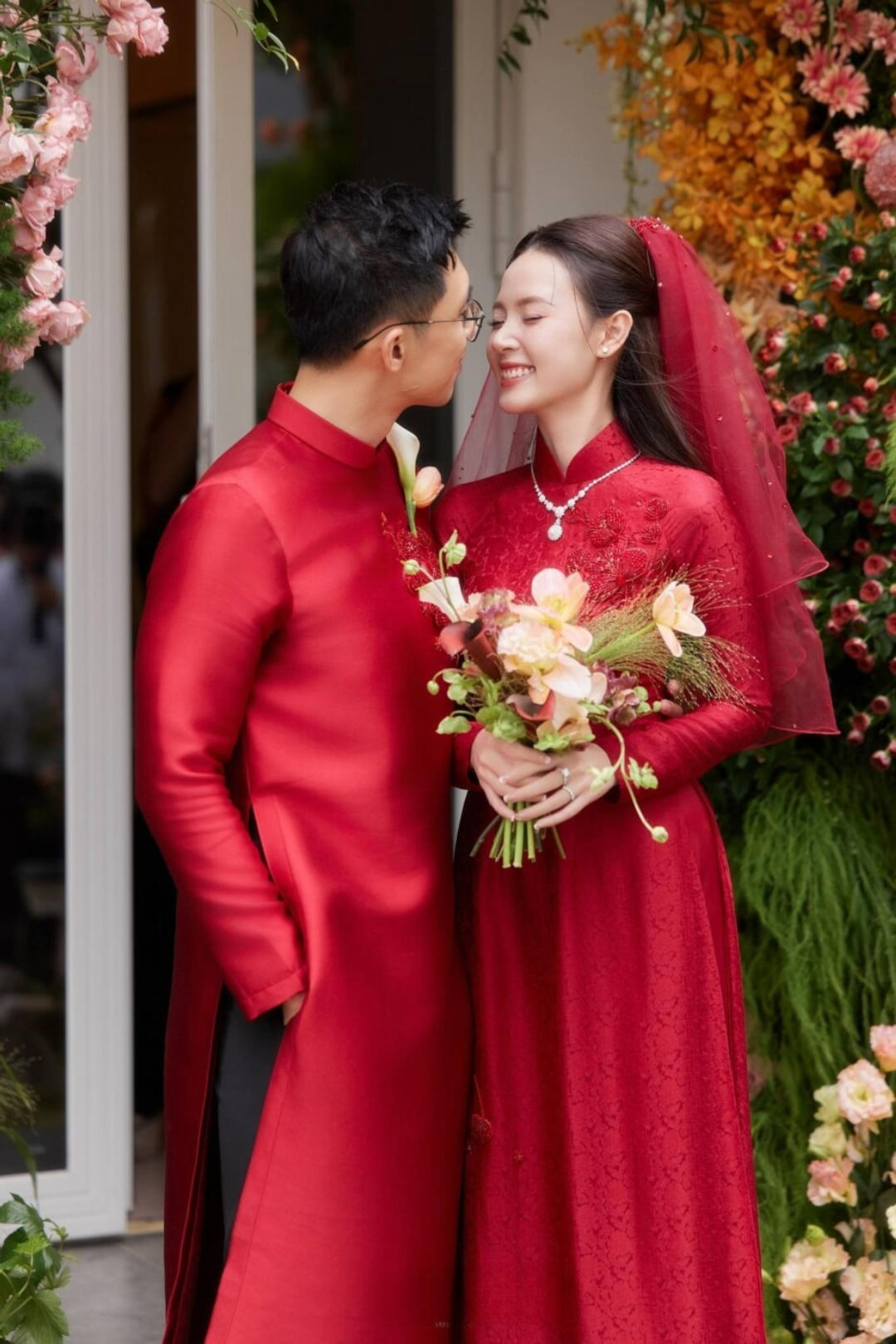 ao dai an hoi mau do 6