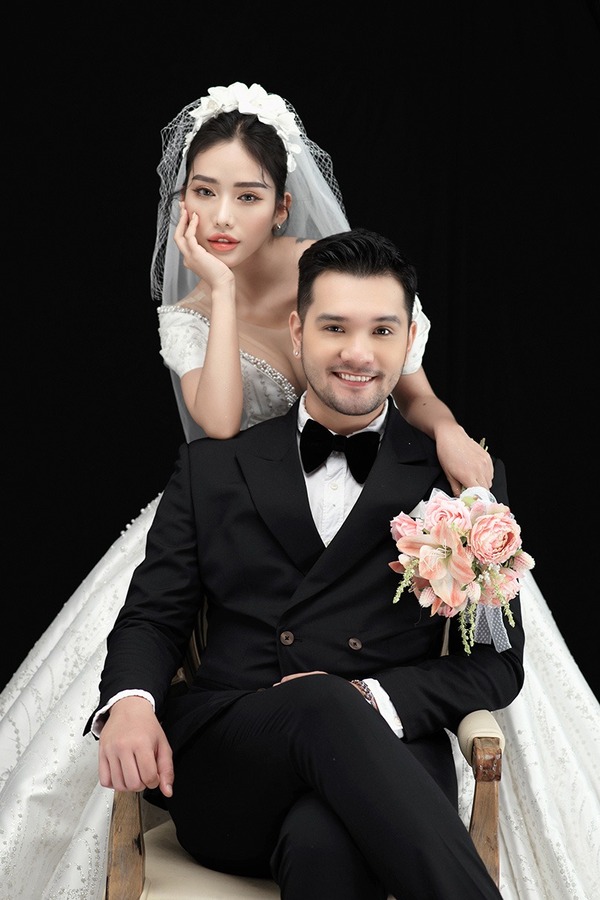 Cách Chọn Hình Cưới Để Cổng Phù Hợp Và Ấn Tượng 3 hinh cuoi de cong1
