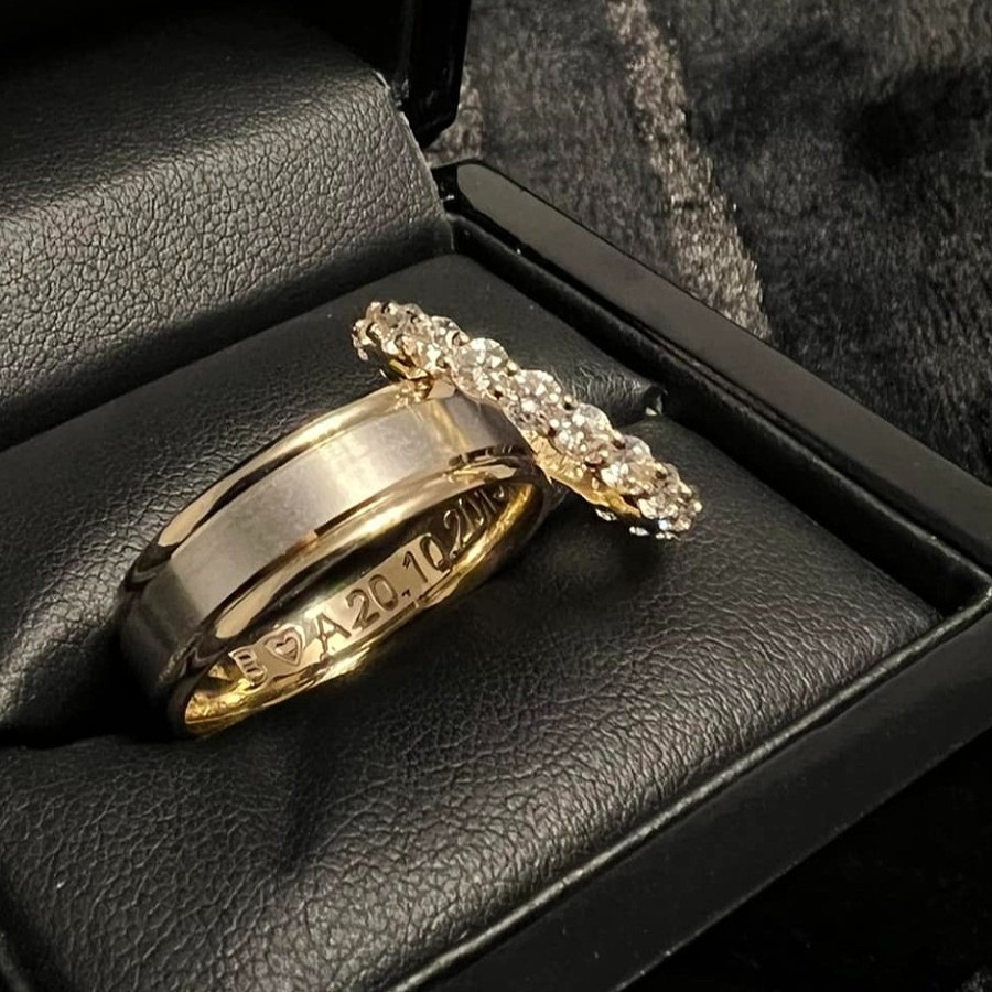 Cách chọn nhẫn cưới nhanh gọn, đúng chuẩn cho các cặp đôi 2 Bước 2: Lựa chọn kiểu dáng và phong cách nhẫn cưới