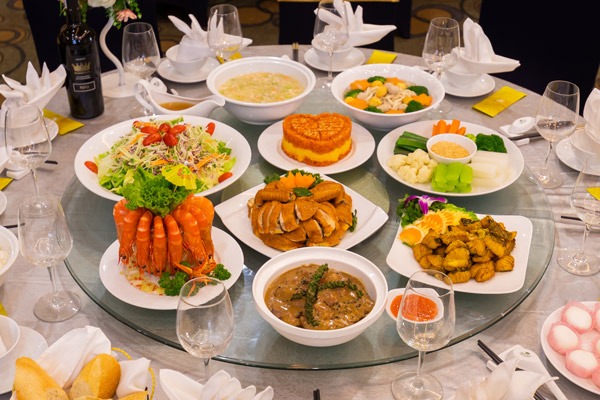Thực đơn đám cưới bình dân ngon, rẻ, sang trọng chỉ từ 2 triệu/mâm 4 Thực đơn tham khảo cho đám cưới miền Trung