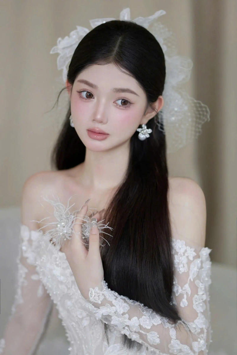 Tóc nửa búi, nửa xõa